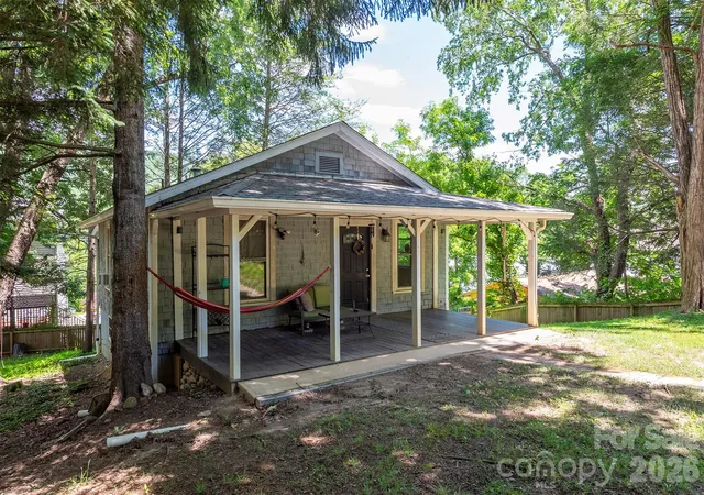 Homes for sale in Black Mountain, NC | 14 Border St, Black Mountain, NC 28711 | MLS# 4392879