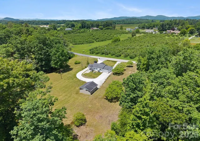 3rd image of 1230 Dana Rd, Hendersonville, NC 28792 | MLS# 4392885