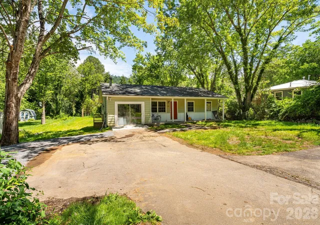 Photo 2 of Single family home for sale at 468 Beaverdam Rd, Asheville, NC 28804 | MLS# 4392891 | Listing updated on 2026-09-24