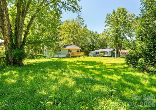 Photo 3 of Single family home for sale at 468 Beaverdam Rd, Asheville, NC 28804 | MLS# 4392891 | Listing updated on 2026-09-24