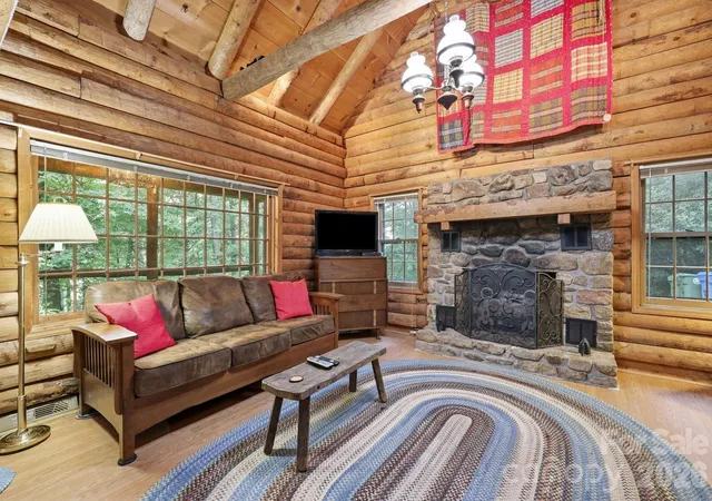 Photo 4 of Single family home for sale at 3 Parkview Dr Ext, Asheville, NC 28805 | MLS# 4392893 | Listing updated on 2026-09-25