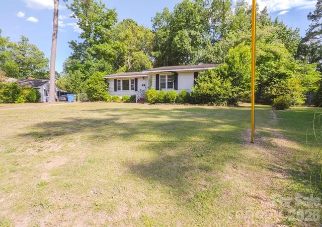 3rd image of 1809 Manteo St, Fayetteville, NC 28303 | MLS# 4392903