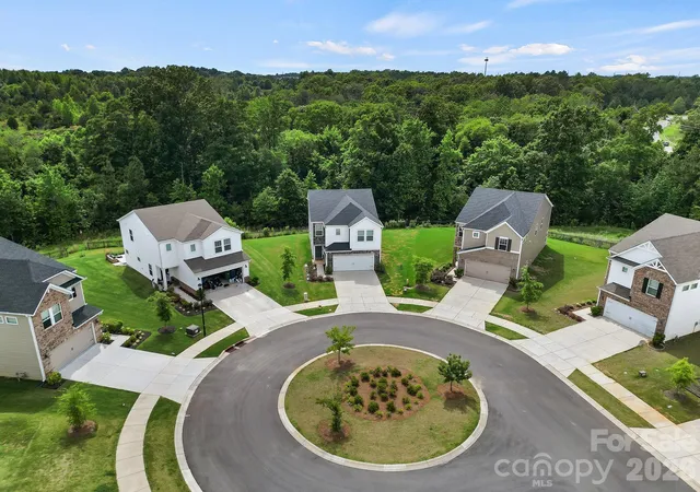 2nd image of 660 Citriadora St, Fort Mill, SC 29715 | MLS# 4392923