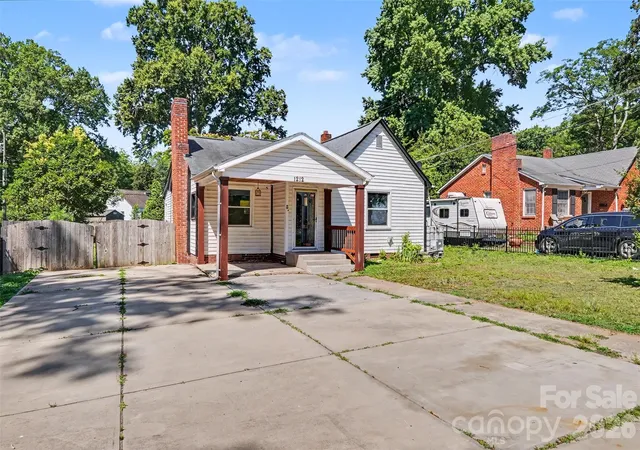 23rd image of 1212 Meadow Lane Lane, Charlotte, NC 28205 | MLS# 4392985