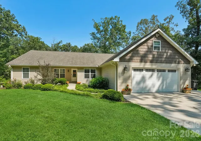 Photo 1 of Single family home for sale at 1555 Riverview Rd, Lincolnton, NC 28092 | MLS# 4392993 | Listing updated on 2026-08-17