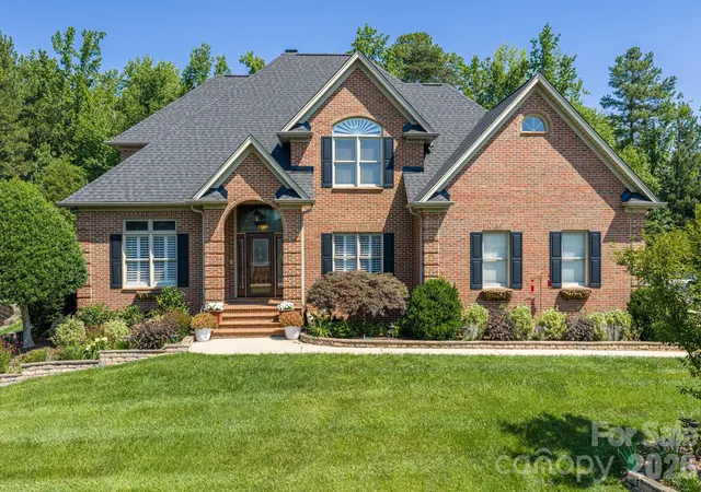 Photo 1 of Single family home for sale at 3740 Sand Wedge Dr, Gastonia, NC 28056 | MLS# 4392996 | Listing updated on 2026-06-13