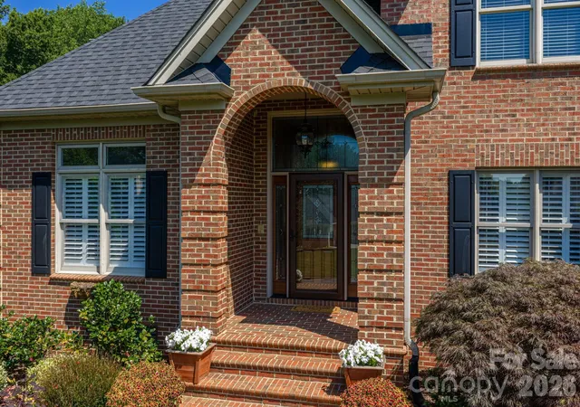 Photo 2 of Single family home for sale at 3740 Sand Wedge Dr, Gastonia, NC 28056 | MLS# 4392996 | Listing updated on 2026-06-13
