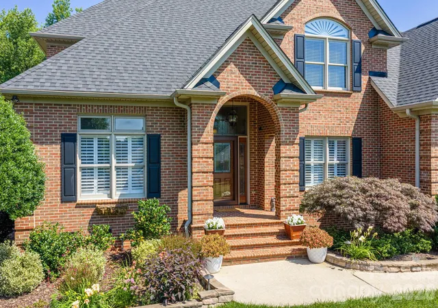 Photo 3 of Single family home for sale at 3740 Sand Wedge Dr, Gastonia, NC 28056 | MLS# 4392996 | Listing updated on 2026-06-13