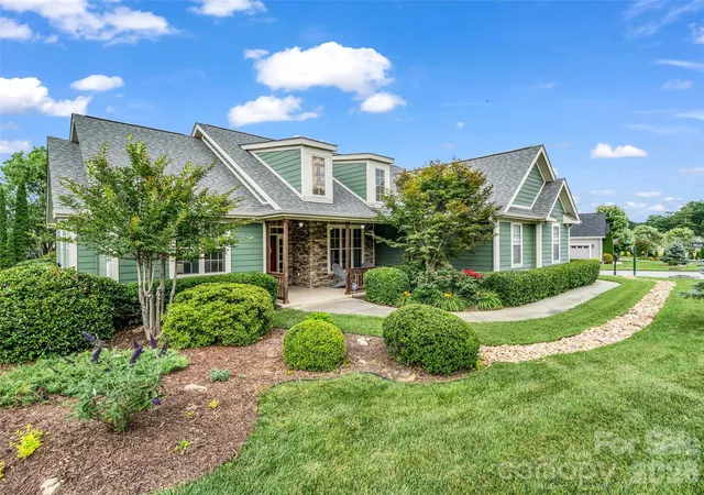 2nd image of 17 Black Iron Ln, Hendersonville, NC 28792 | MLS# 4393003