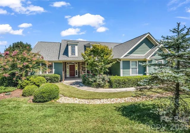 2nd image of 17 Black Iron Ln, Hendersonville, NC 28792 | MLS# 4393003