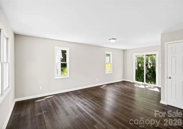 Photo 2 of Single family home for sale at 5516 Ilford St, Charlotte, NC 28215 | MLS# 4393005 | Listing updated on 2026-09-01