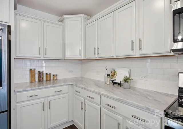 Photo 4 of Sale Pending at 134 Clove Hitch Dr, Statesville, NC 28677 | MLS# 4393006 | Listing updated on 2026-09-05