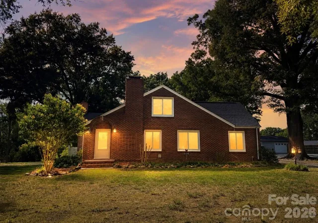 1st image of 307 E 2nd Street, Oakboro, NC 28129 | MLS# 4393015