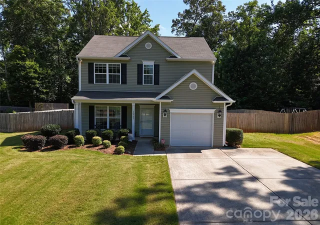 Homes for sale in Matthews, NC | 10731 Forest Dr, Matthews, NC 28105 | MLS# 4393016