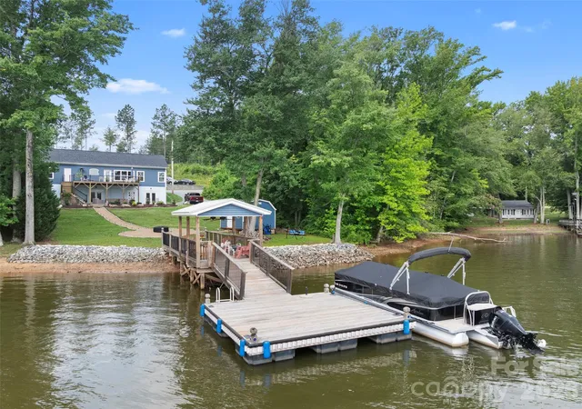 Photo 1 of Single family home for sale at 645 Riverside Dr, Lexington, NC 27292 | MLS# 4393067 | Listing updated on 2026-08-20