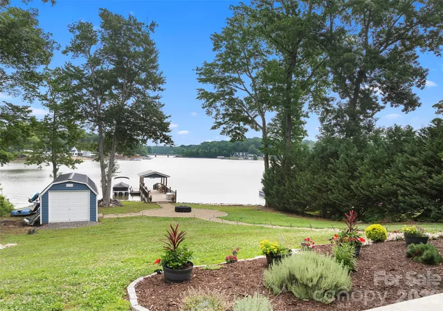 Photo 2 of Single family home for sale at 645 Riverside Dr, Lexington, NC 27292 | MLS# 4393067 | Listing updated on 2026-10-07