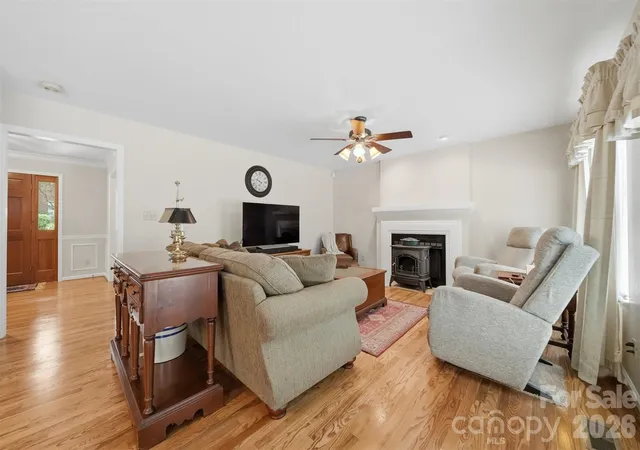 4th image of 1032 30Th Avenue Ln Ne, Hickory, NC 28601 | MLS# 4393114