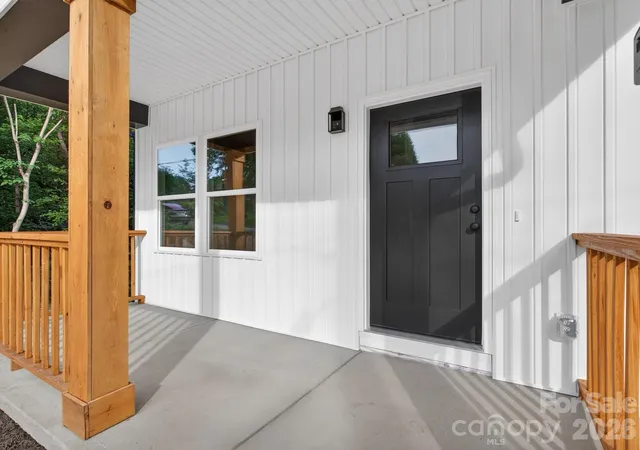 4th image of 417 8Th Street Dr Sw, Hickory, NC 28602 | MLS# 4393188