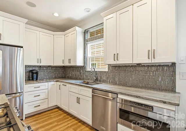 Photo 1 of Townhouse for sale at 8335 Viewpoint Ln, Cornelius, NC 28031 | MLS# 4393195 | Listing updated on 2026-08-23