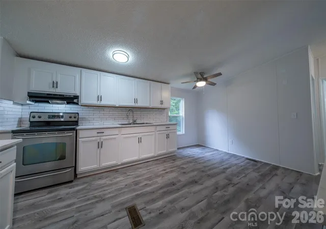 Homes for sale in Statesville, NC | 117 Apricot Ln #193-194, Statesville, NC 28677 | MLS# 4393197