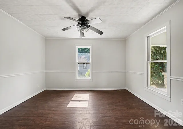 3rd image of 1402 1St Avenue Pl Nw, Hickory, NC 28601 | MLS# 4393210