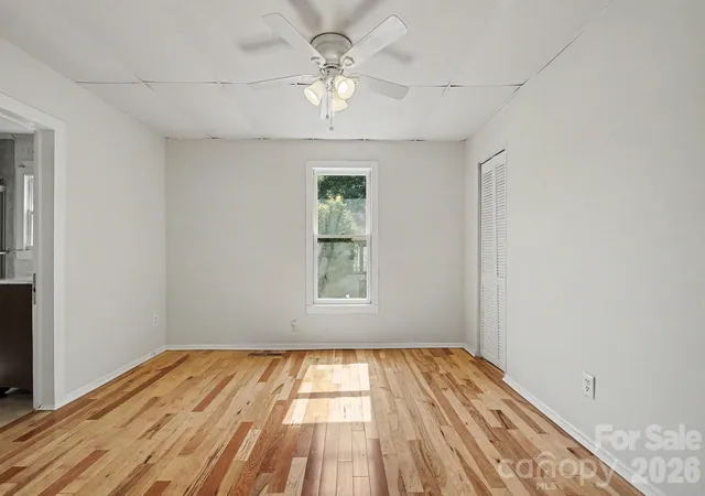 4th image of 1402 1St Avenue Pl Nw, Hickory, NC 28601 | MLS# 4393210