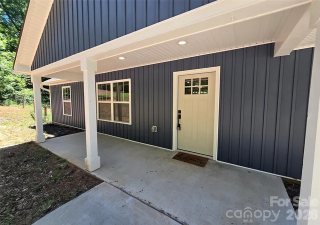 3rd image of 980 Smith Waldrop Rd, Mill Spring, NC 28756 | MLS# 4393212