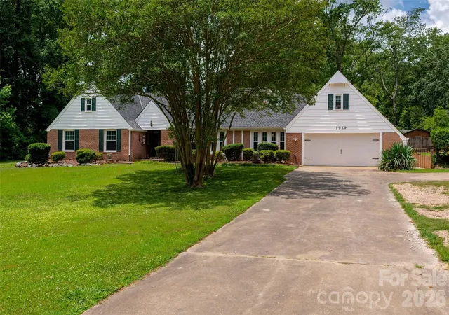Photo 2 of Single family home for sale at 1929 Havenwood Dr, Lancaster, SC 29720 | MLS# 4393217 | Listing updated on 2026-08-10