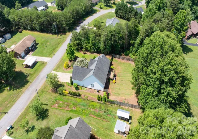5th image of 1621 Herbie Cir, Newton, NC 28658 | MLS# 4393224