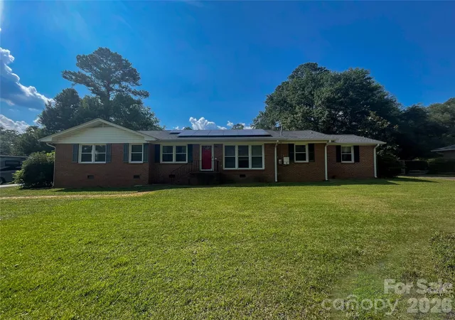Photo 2 of Single family home for sale at 14 Hamden Cir, Cheraw, SC 29520 | MLS# 4393268 | Listing updated on 2026-08-15