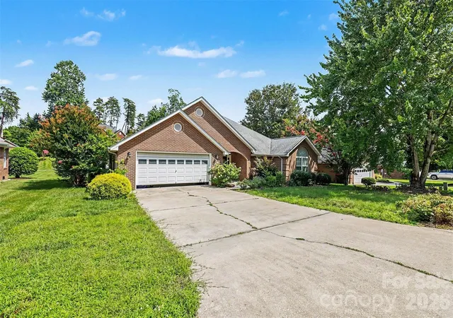 3rd image of 1318 Crown Ridge Dr, Fort Mill, SC 29708 | MLS# 4393274