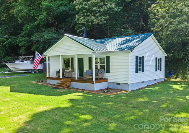 4th image of 232 Langford Branch Rd, Burnsville, NC 28714 | MLS# 4393285