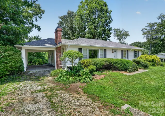 Photo 1 of Single family home for sale at 3112 Wesley Way, Hendersonville, NC 28792 | MLS# 4393295 | Listing updated on 2026-08-12