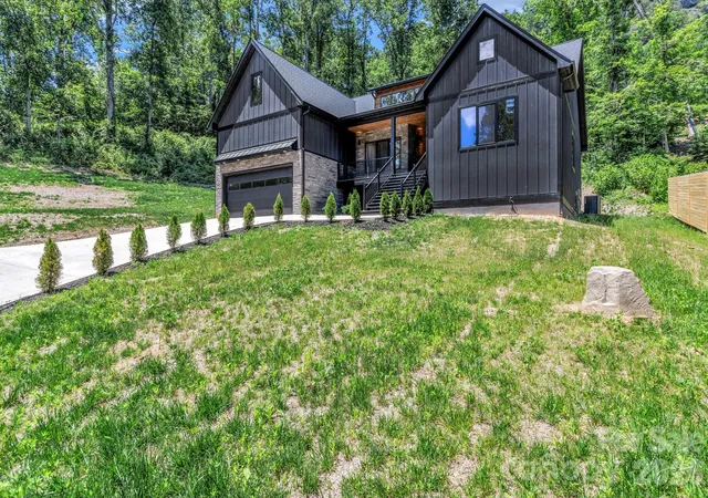 2nd image of 63 Winding Ridge Rd, Fairview, NC 28730 | MLS# 4393298