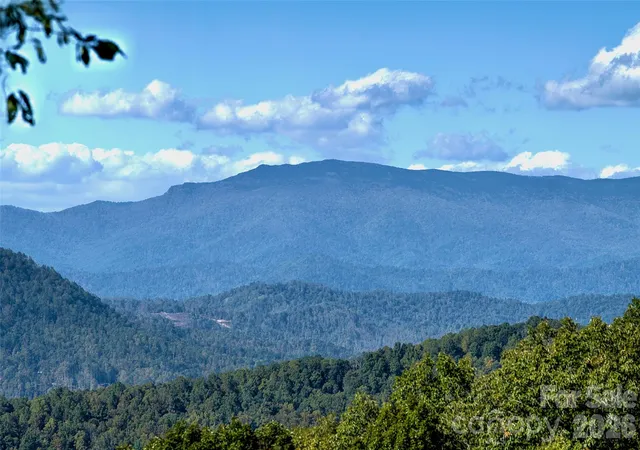 Photo 1 of Land for sale at 00 Arrowhead Ridge Rd, Spruce Pine, NC 28777 | MLS# 4393329 | Listing updated on 2026-10-09