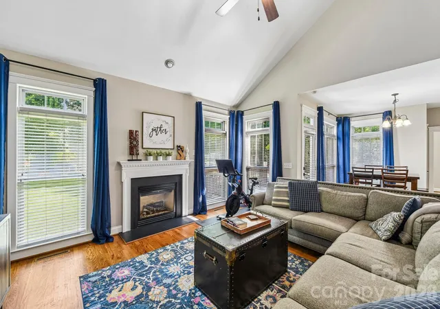 Photo 4 of Single family home for sale at 3106 Thayer Dr, Waxhaw, NC 28173 | MLS# 4393363 | Listing updated on 2026-08-30
