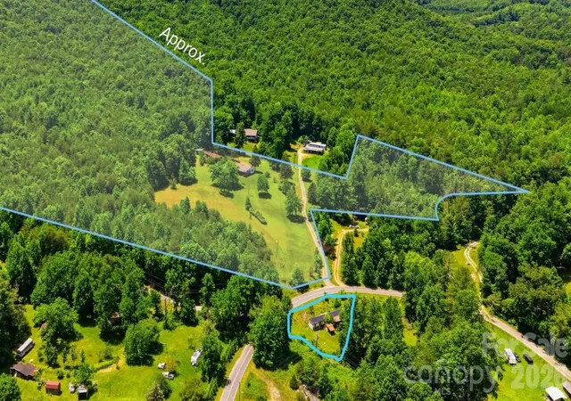 Photo 2 of Single family home for sale at 95 Fieldstream Dr, Marion, NC 28752 | MLS# 4393374 | Listing updated on 2026-07-24