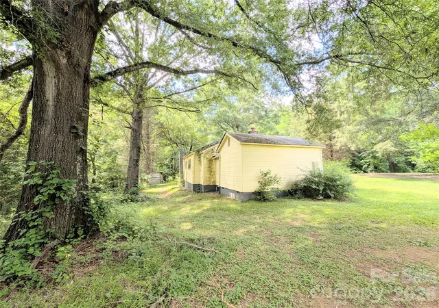 Homes for sale in Cherryville, NC | 204 Brown Waterson Rd, Cherryville, NC 28021 | MLS# 4393377