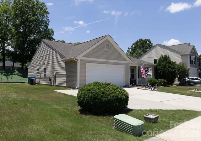 Homes for sale in Albemarle, NC | 627 Smokehouse Ln, Albemarle, NC 28001 | MLS# 4393379