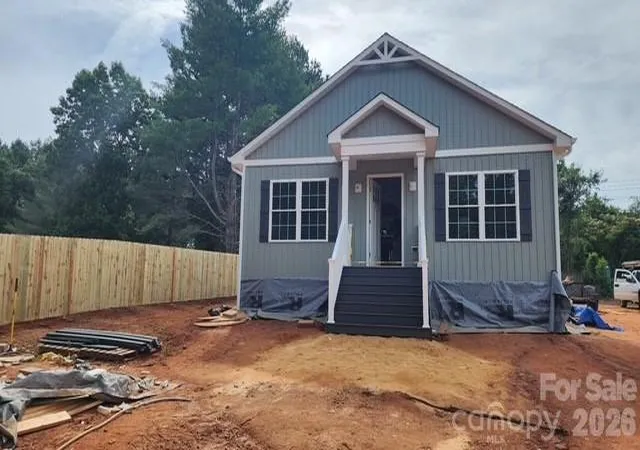 Homes for sale in Granite Falls, NC | 405 Fall Ave, Granite Falls, NC 28630 | MLS# 4393389