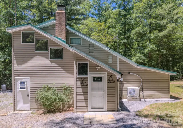 2nd image of 2455 Whisper Wind Ln, Morganton, NC 28655 | MLS# 4393398