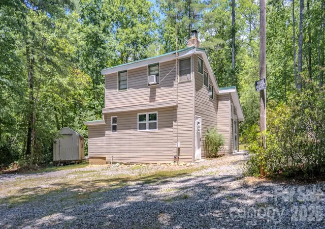 3rd image of 2455 Whisper Wind Ln, Morganton, NC 28655 | MLS# 4393398