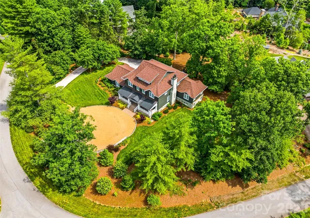 5th image of 1 Cedar Chine Dr, Asheville, NC 28803 | MLS# 4393411