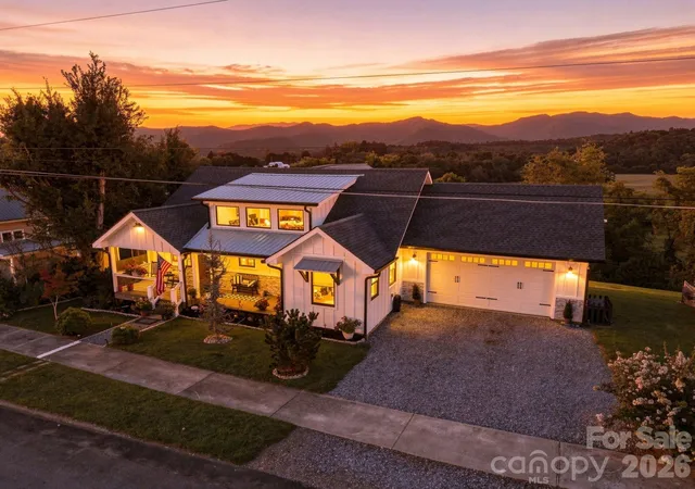 Photo 3 of Single family home for sale at 101 Mill St, Hayesville, NC 28904 | MLS# 4393420 | Listing updated on 2026-10-14