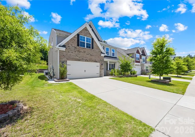 Photo 5 of Single family home for sale at 923 Wood Apple Ln #5, Fort Mill, SC 29708 | MLS# 4393423 | Listing updated on 2026-08-24