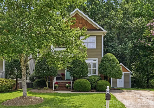 Photo 2 of Single family home for sale at 1234 Ivey Dr, Charlotte, NC 28205 | MLS# 4393425 | Listing updated on 2026-10-09