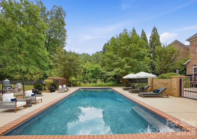 Photo 3 of Single family home for sale at 507 Five Leaf Ln, Waxhaw, NC 28173 | MLS# 4393433 | Listing updated on 2026-10-04