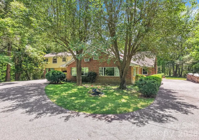 Homes for sale in Bryson City, NC | 3324 Hwy 28 Rd S, Bryson City, NC 28713 | MLS# 4393444