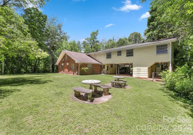 Homes for sale in Bryson City, NC | 3324 Hwy 28 Rd S, Bryson City, NC 28713 | MLS# 4393444