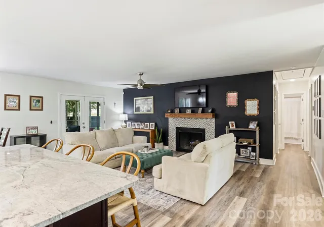 Photo 3 of Single family home for sale at 1621 Brook Dr, Fort Mill, SC 29708 | MLS# 4393483 | Listing updated on 2026-06-18